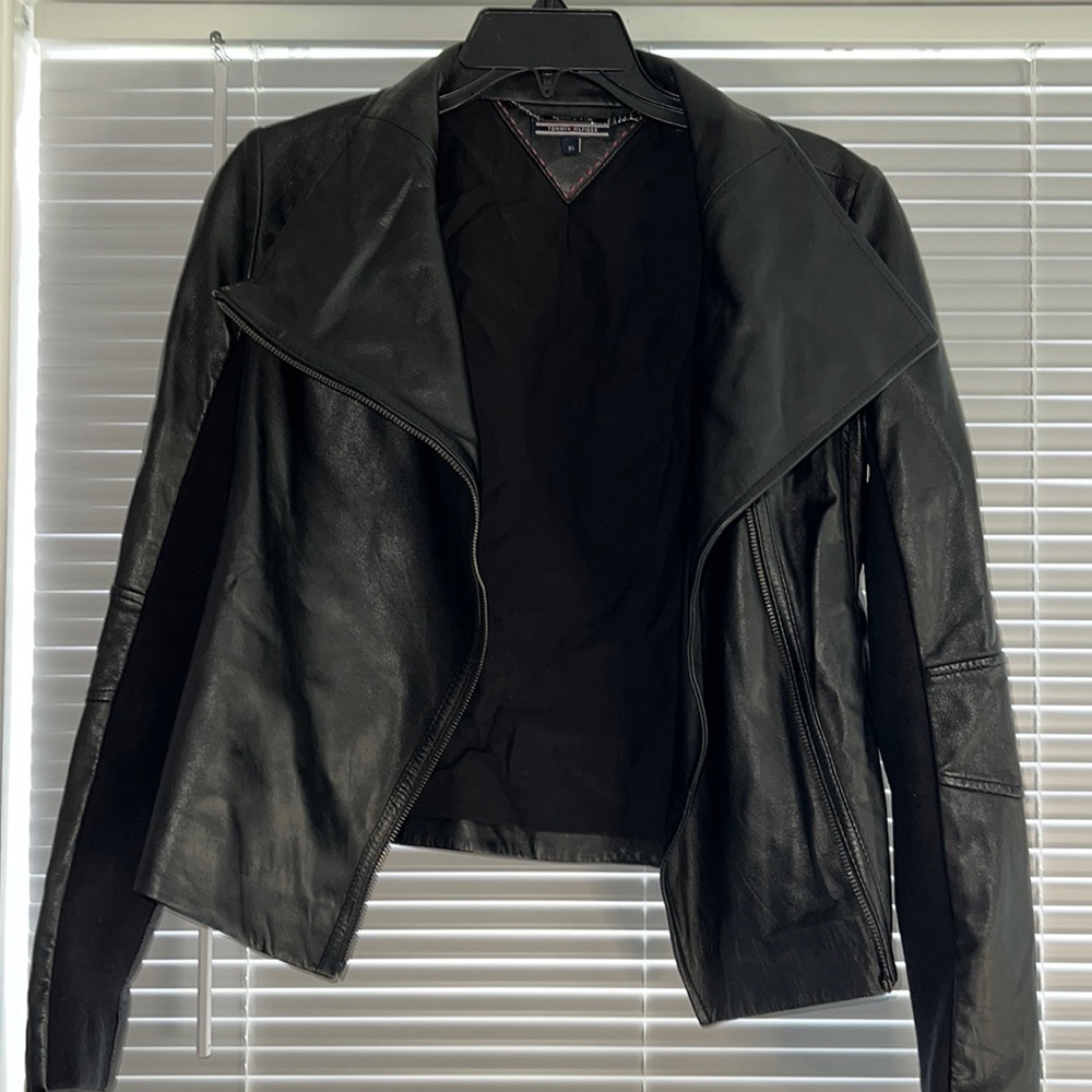 Tommy Hilfiger black leather coat. Women’s XS